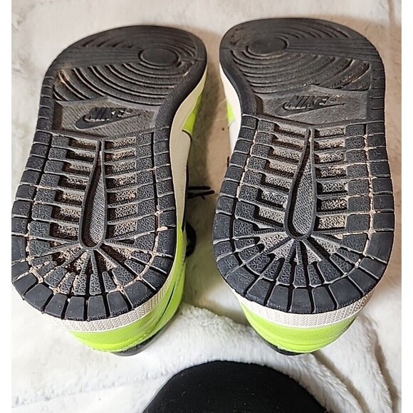 Nike Air Jordan Mens Shoes Sneakers Jordan 1 High Og Visionaries‎ Volt US Size 7 main image 4